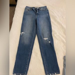 Super high rise, mom jeans